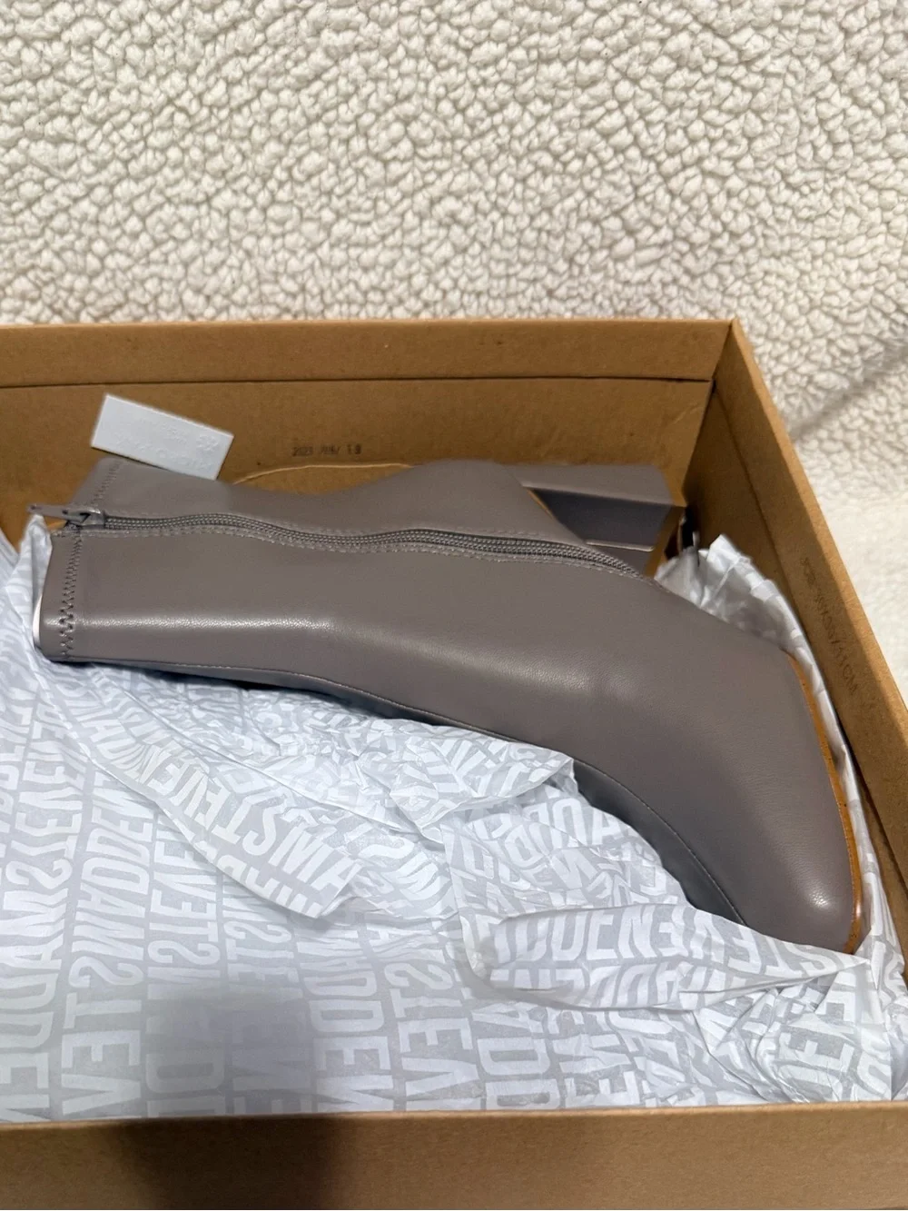 Steve Madden sleek stretch